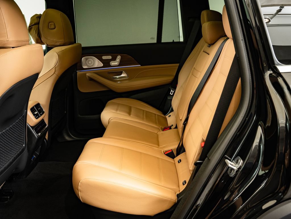 New 2026 Mercedes-Benz GLS 450 4MATIC image 44