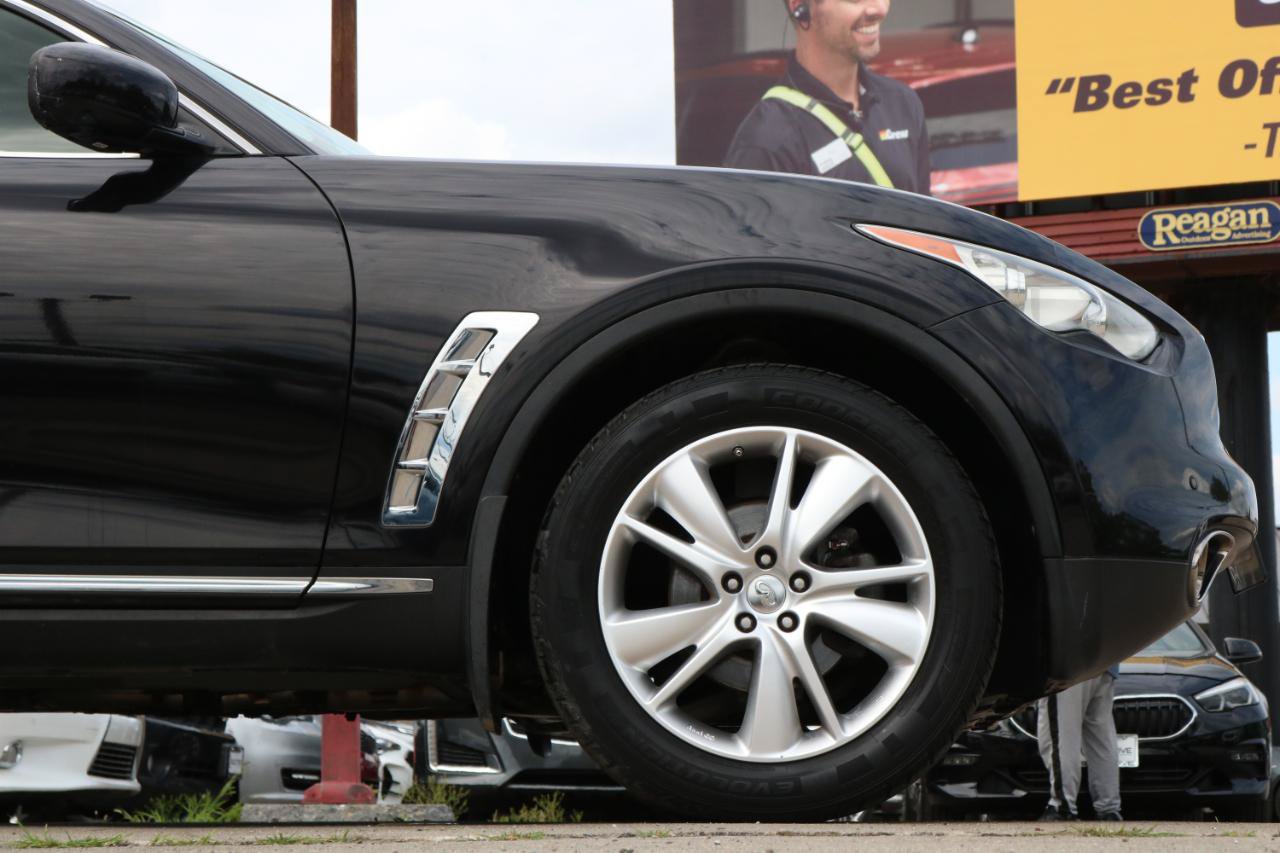 Used 2012 INFINITI FX35 AWD w/ Premium Pkg image 8