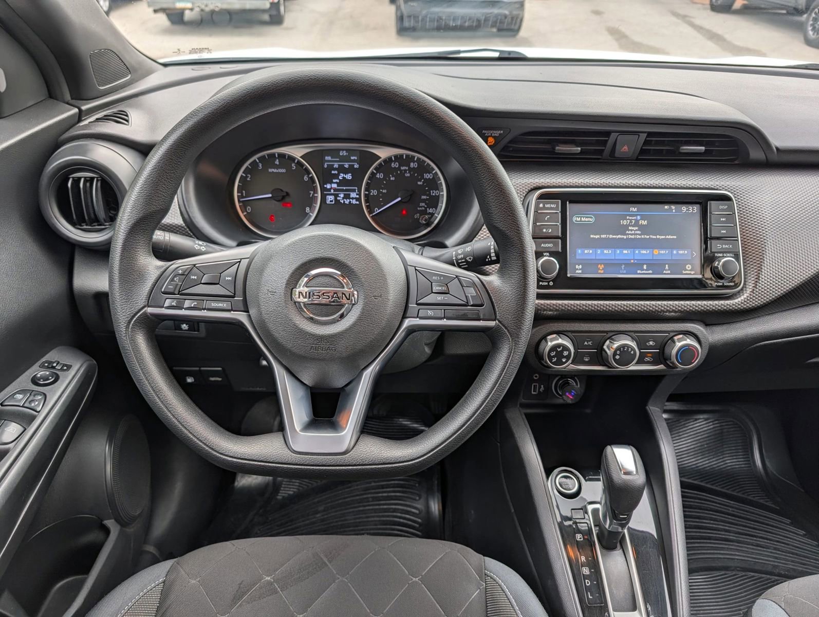 Used 2020 Nissan Kicks S image 8