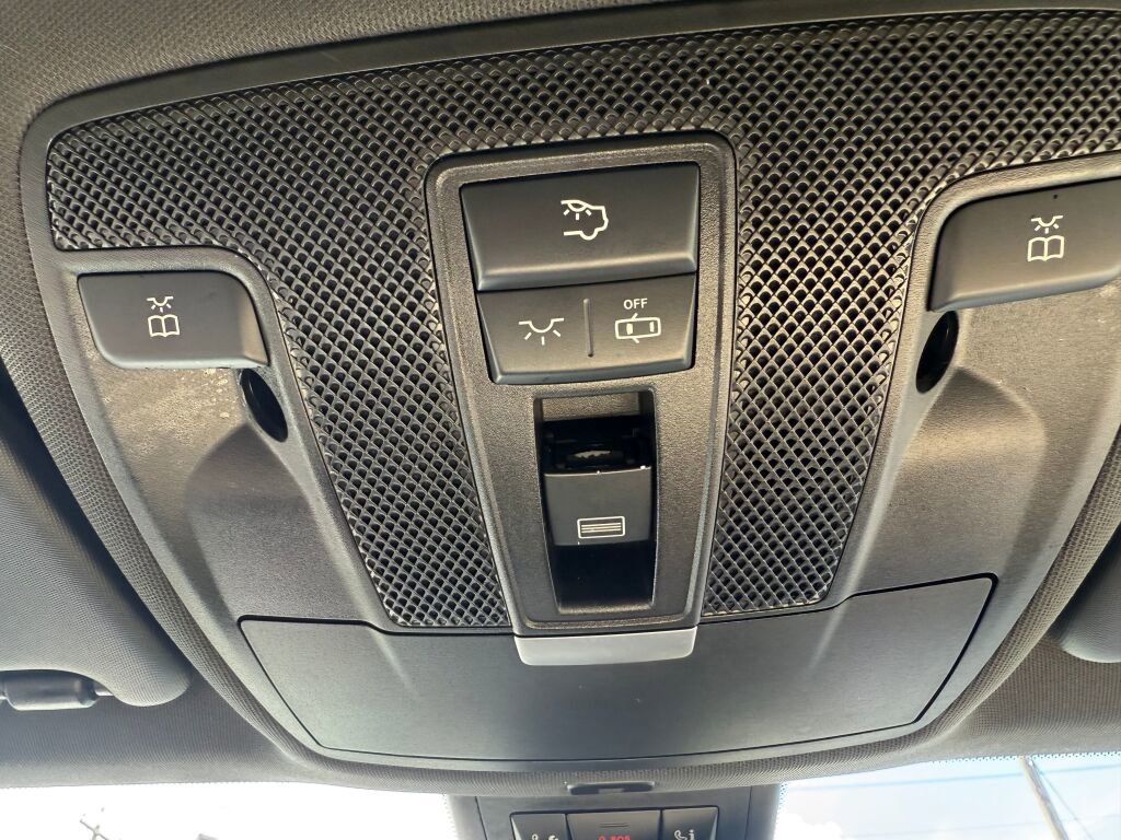 Used 2019 Mercedes-Benz CLA 250 4MATIC image 21