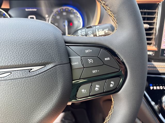 New 2027 Chrysler Pacifica Pinnacle AWD/4WD image 12