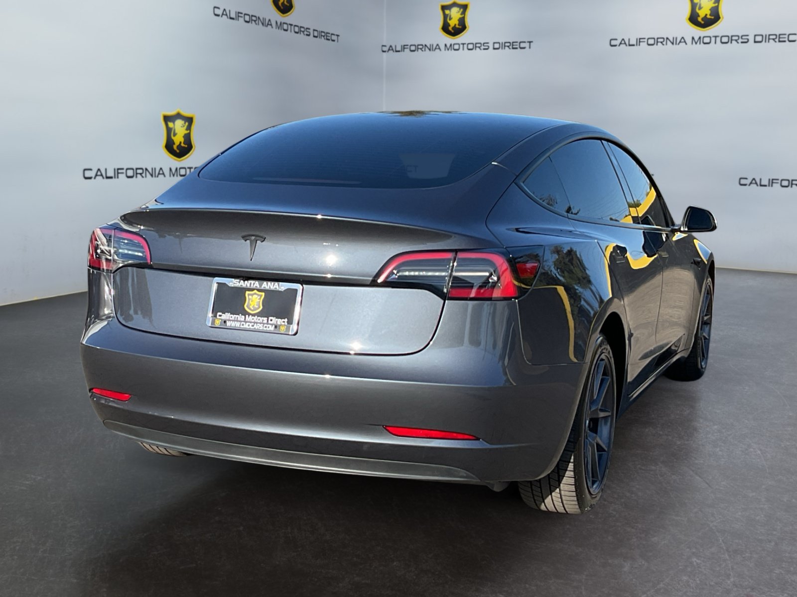 Used 2023 Tesla Model 3 Standard Range RWD image 5