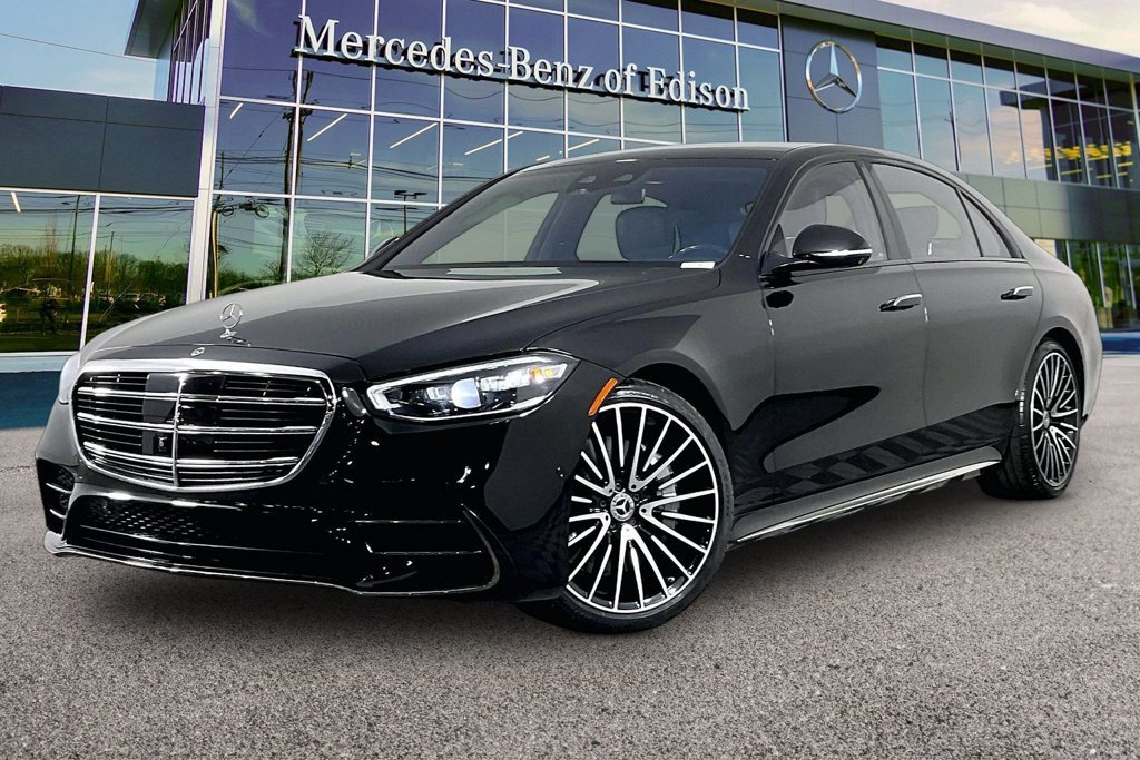 Certified 2023 Mercedes-Benz S 500 4MATIC w/ AMG Line image 9