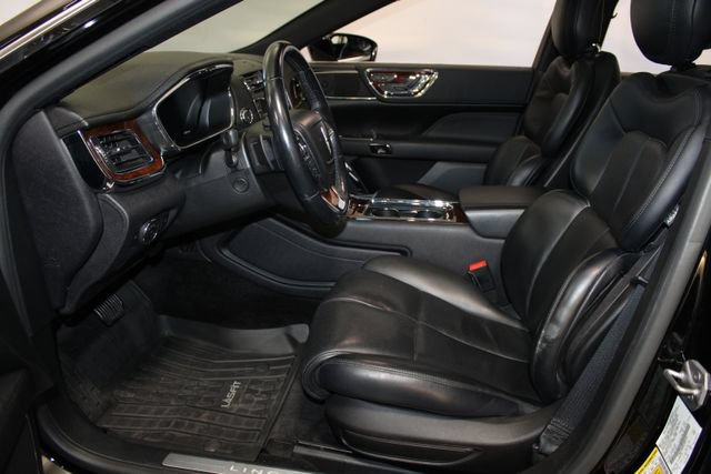 Used 2017 Lincoln Continental Select FWD image 7