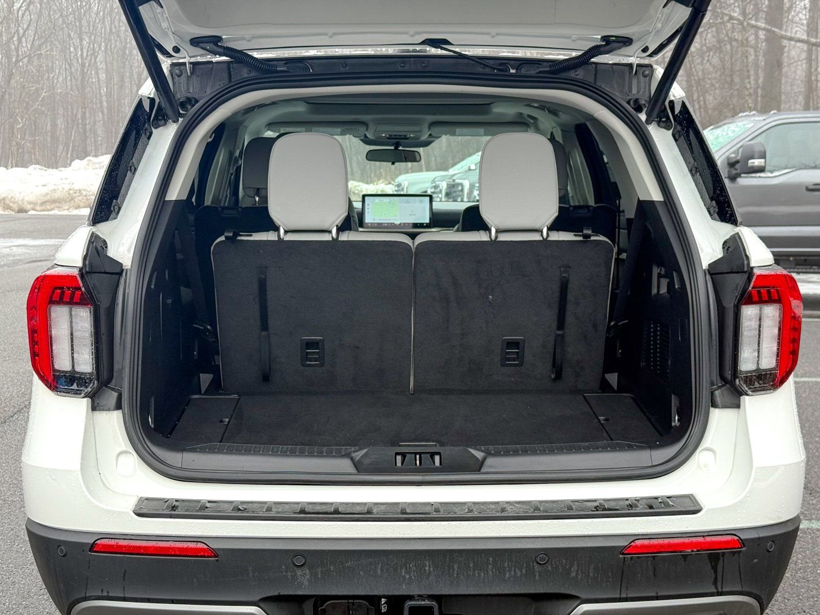 Certified 2025 Ford Explorer Active w/ Active Comfort Package image 13