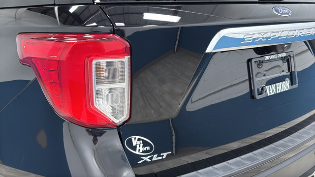 Used 2023 Ford Explorer XLT w/ Equipment Group 202A AWD/4WD image 38