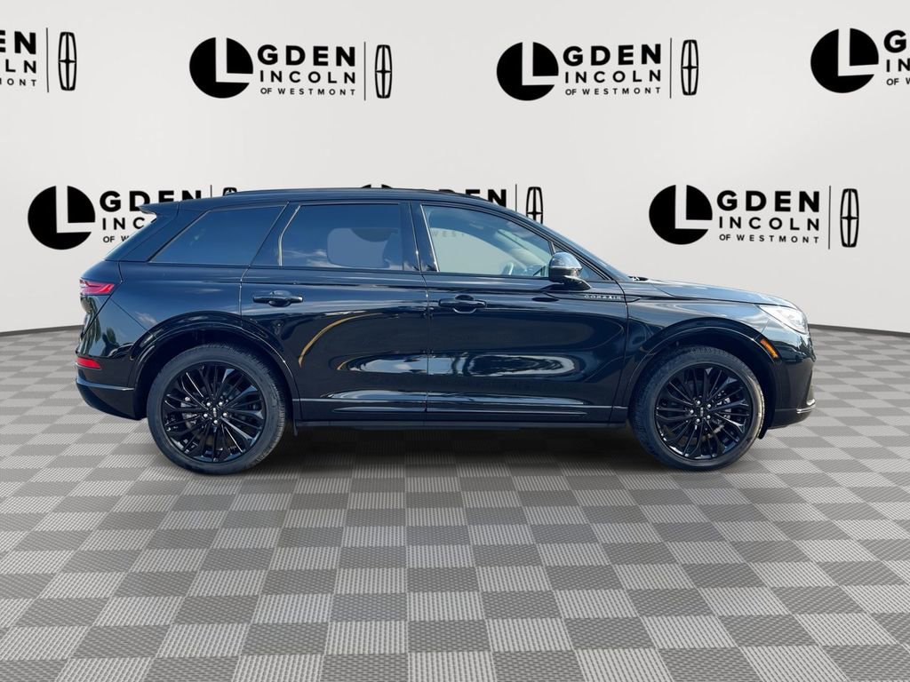 Used 2025 Lincoln Corsair Grand Touring w/ Equipment Group 302A image 9