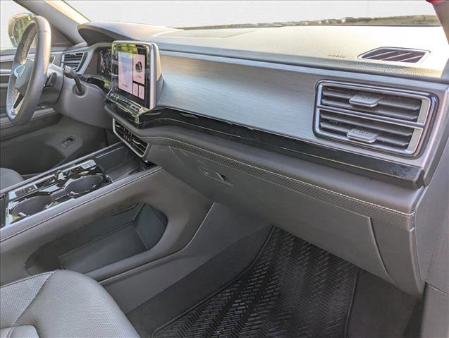 Certified 2025 Volkswagen Atlas Cross Sport SE w/ Panoramic Sunroof Package image 25