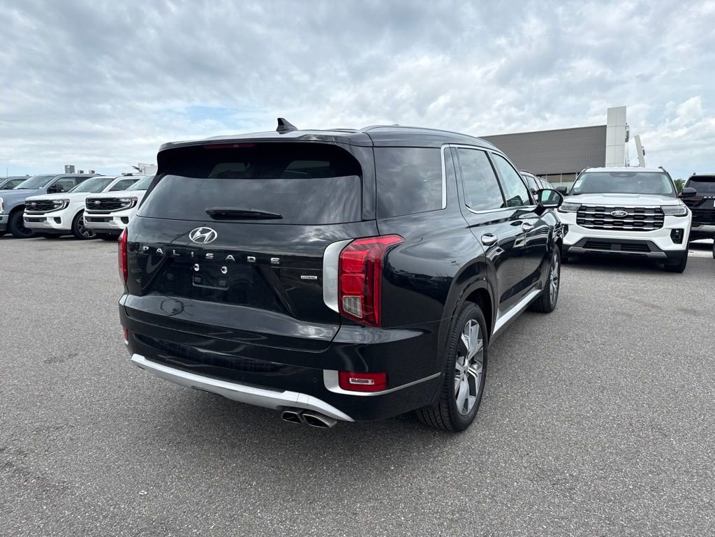 Used 2022 Hyundai Palisade Limited w/ Cargo Package AWD/4WD image 2