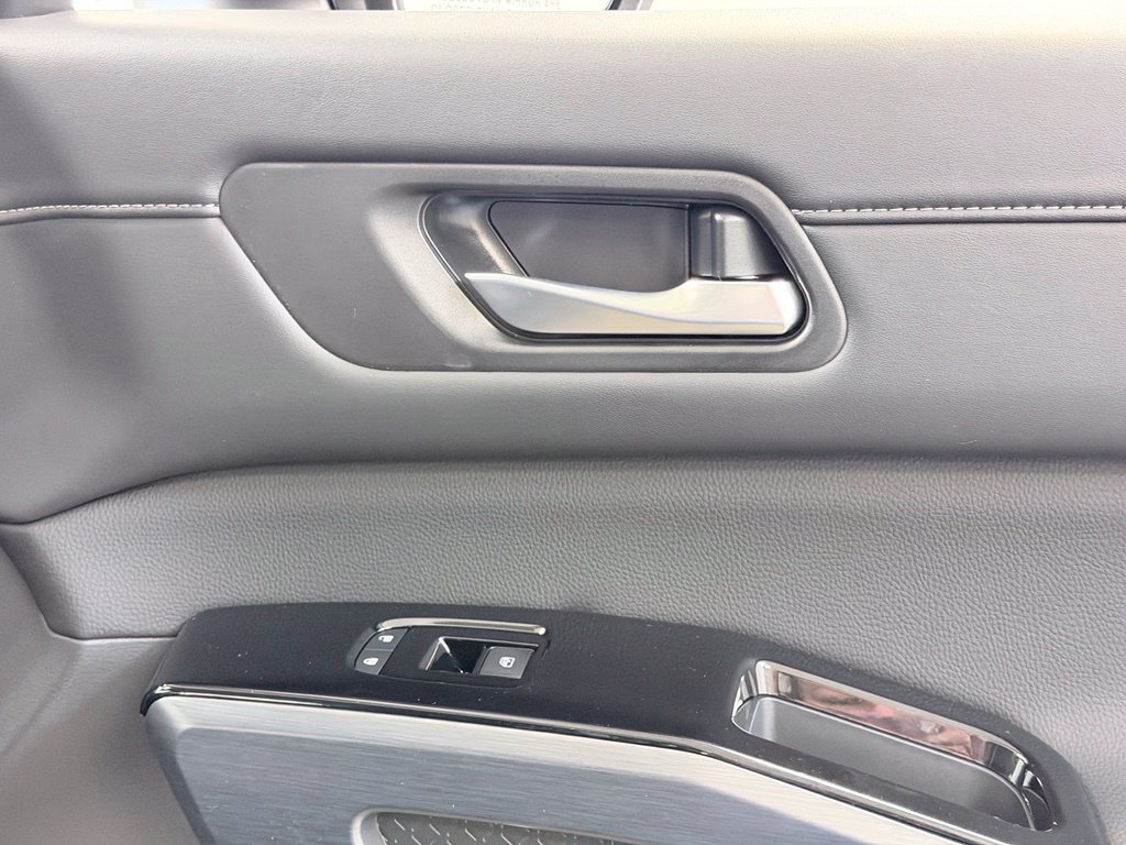 New 2026 Nissan Pathfinder SL AWD/4WD image 38