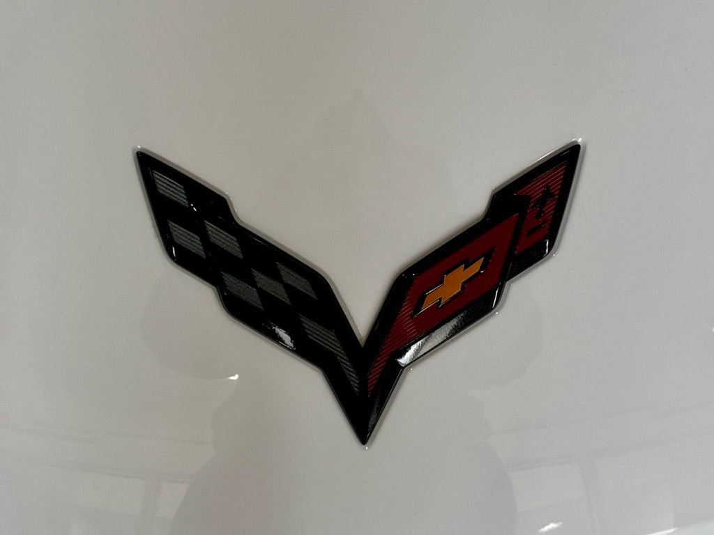 Used 2016 Chevrolet Corvette Z06 w/ 3LZ Preferred Equipment Group RWD image 12