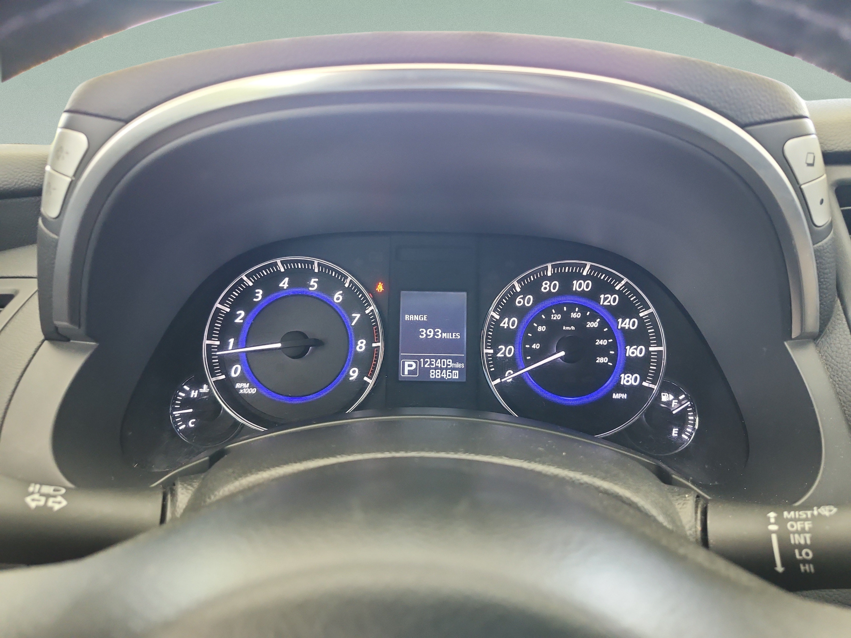 Used 2016 INFINITI QX70 2WD w/ Premium Package image 10