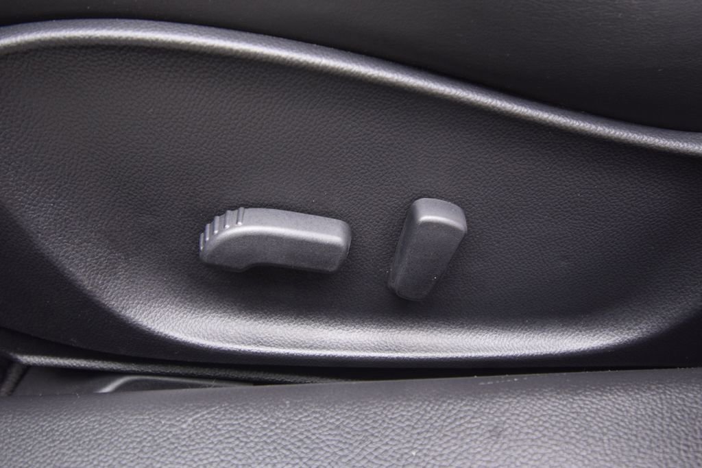 Used 2015 INFINITI Q40 AWD w/ Navigation Package image 26