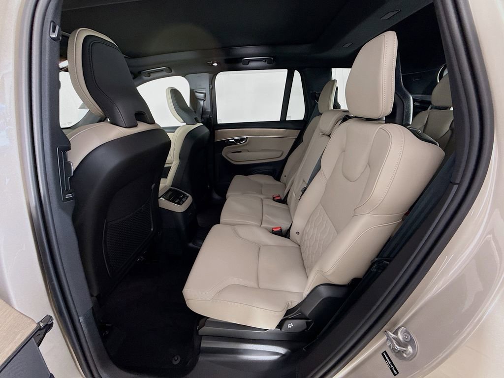 New 2026 Volvo XC90 T8 Plus w/ Protection Package Premier image 25