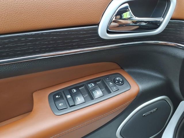 Used 2021 Jeep Grand Cherokee Summit AWD/4WD image 18