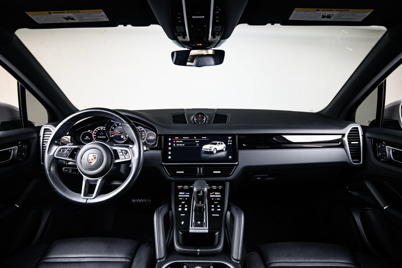 Certified 2023 Porsche Cayenne AWD/4WD image 25