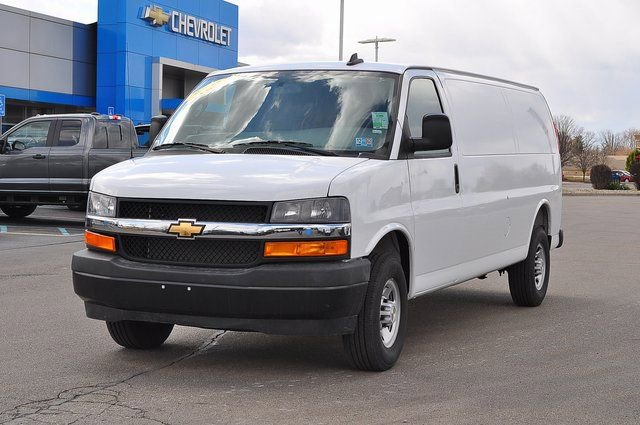 Used 2025 Chevrolet Express 2500 Extended w/ Driver Convenience Package image 7