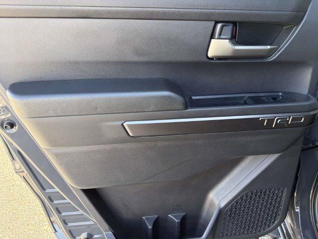Used 2025 Toyota Tacoma TRD Sport AWD/4WD image 16
