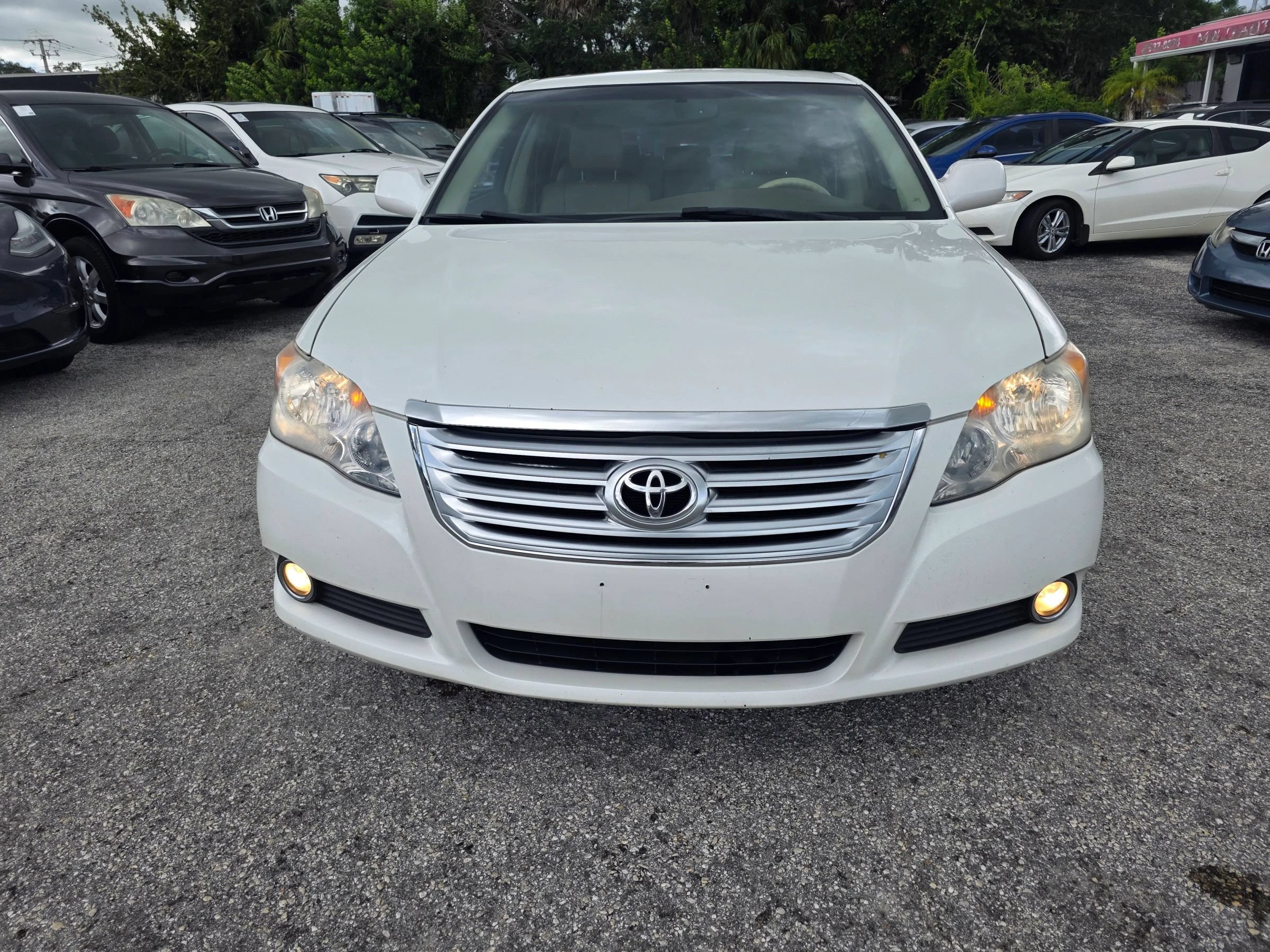 Used 2008 Toyota Avalon XLS FWD image 2