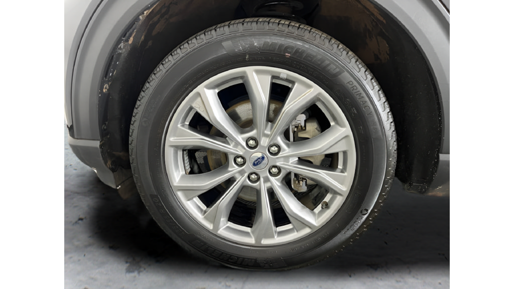 Used 2024 Ford Explorer Limited AWD/4WD image 26