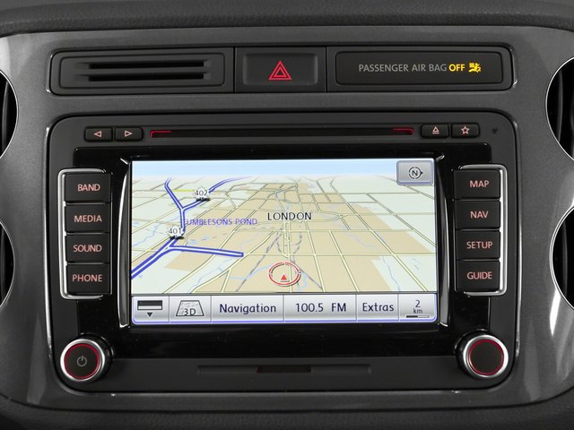 Used 2017 Volkswagen Tiguan SEL AWD/4WD image 24