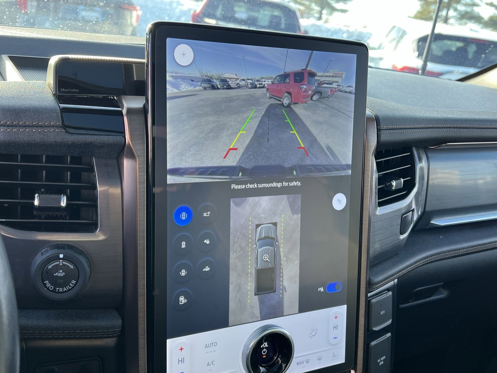 Used 2023 Ford F150 Lightning Lariat w/ Equipment Group 511A High image 19