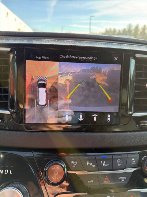 Used 2019 Chrysler Pacifica Touring-L Plus w/ Advanced Safetytec Group image 7