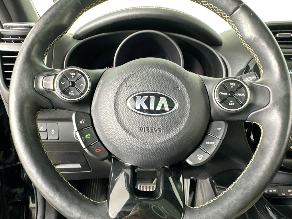 Used 2015 Kia Soul + w/ Primo Package FWD image 34