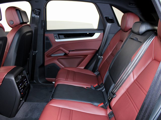 New 2026 Porsche Cayenne S image 22