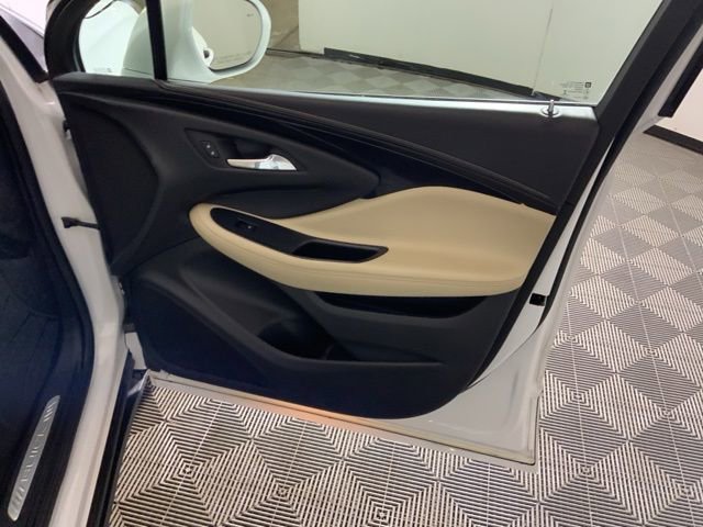 Used 2018 Buick Envision Essence image 34
