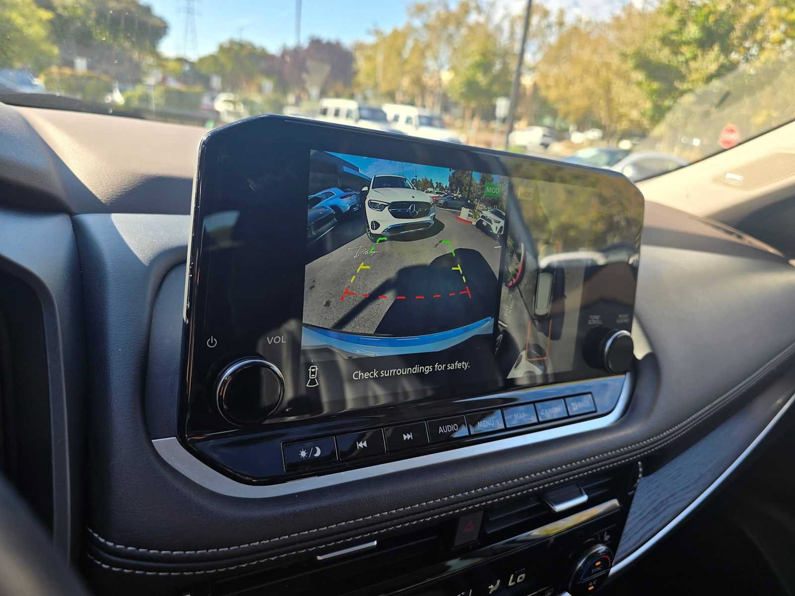 Used 2023 Nissan Rogue Platinum FWD image 30