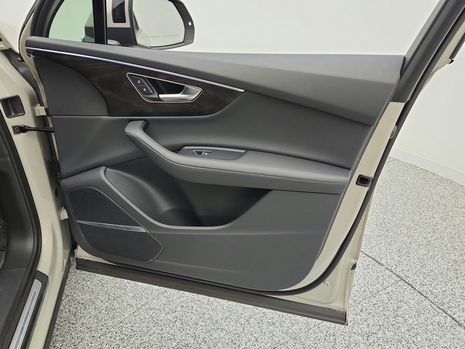 Used 2023 Audi Q7 2.0T Premium Plus w/ Premium Plus Package image 22