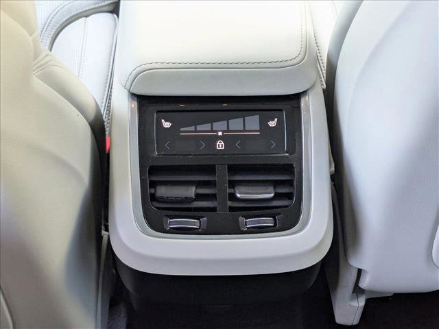 Used 2021 Volvo XC60 T5 Inscription w/ Advanced Package image 17