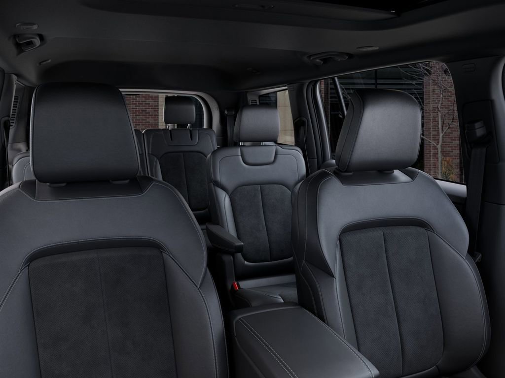 New 2025 Jeep Grand Cherokee L Altitude image 26