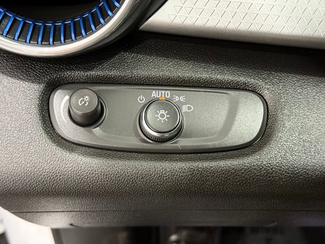 Used 2025 Chevrolet Trax LT FWD image 30