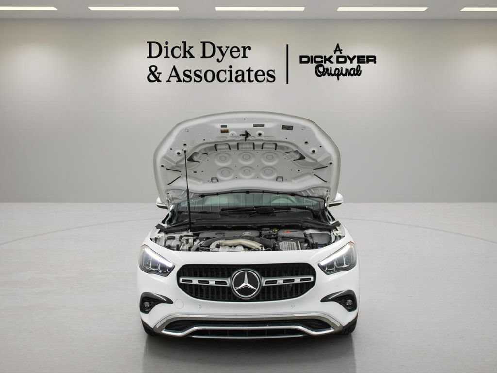 Used 2025 Mercedes-Benz GLA 250 4MATIC image 39