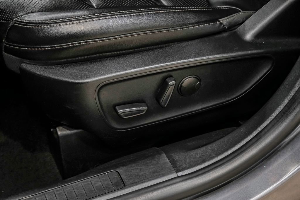 Used 2021 Ford Escape SEL image 41