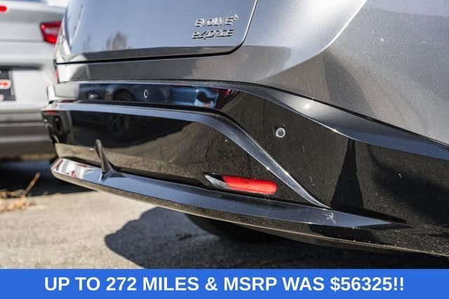 Used 2023 Nissan Ariya AWD image 7