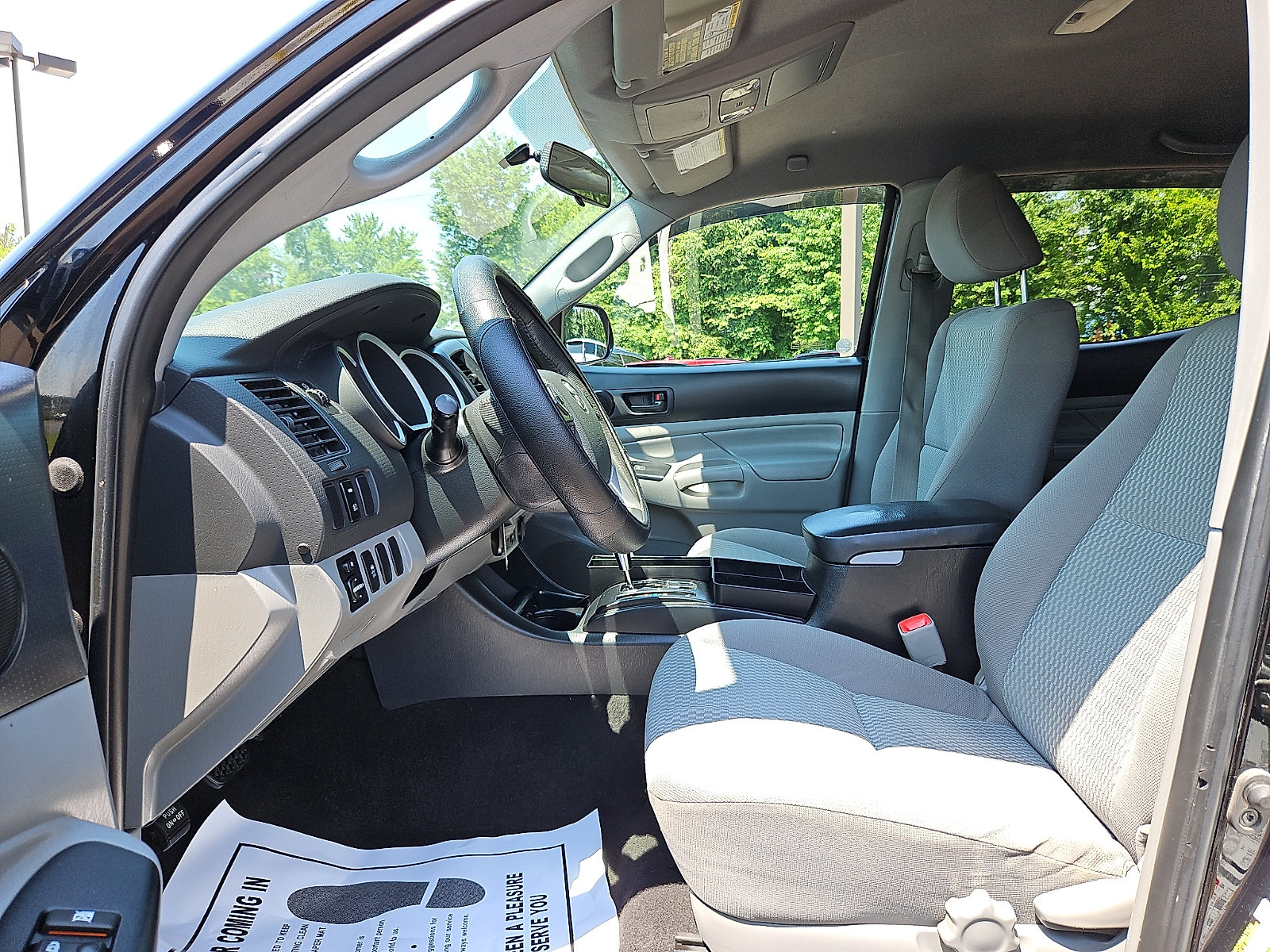 Used 2014 Toyota Tacoma PreRunner w/ Convenience Package RWD image 13