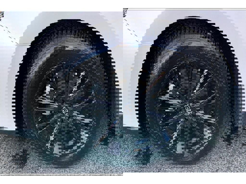 Used 2019 Ford Taurus SEL w/ Equipment Group 201A image 9