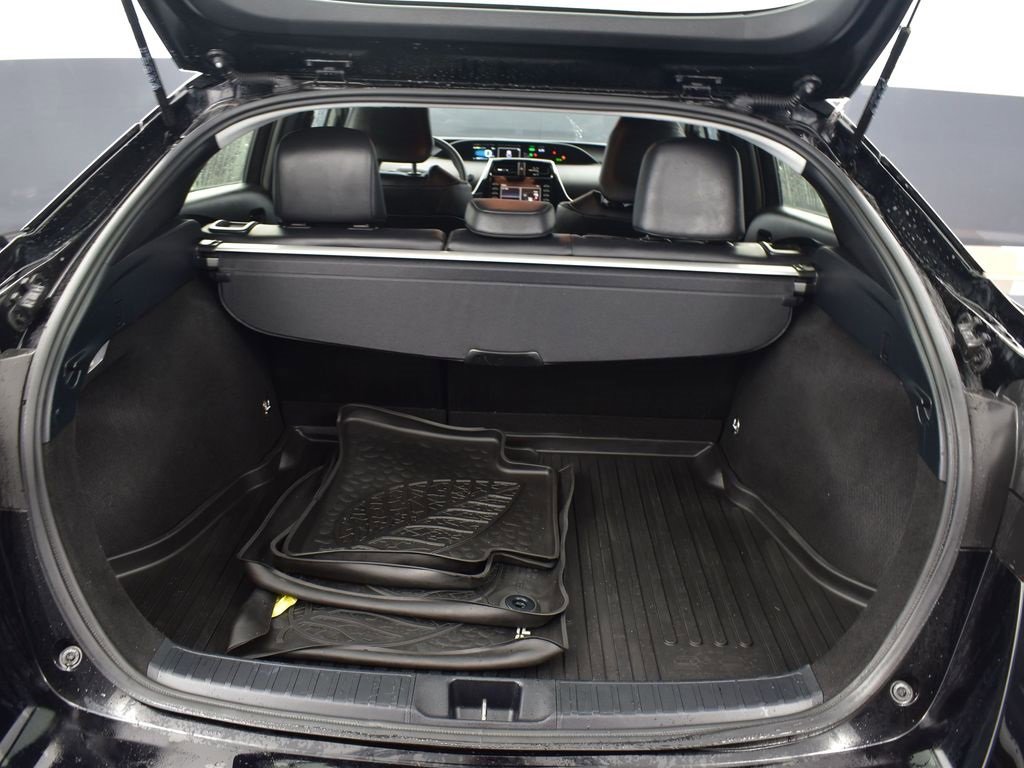 Used 2020 Toyota Prius XLE image 9