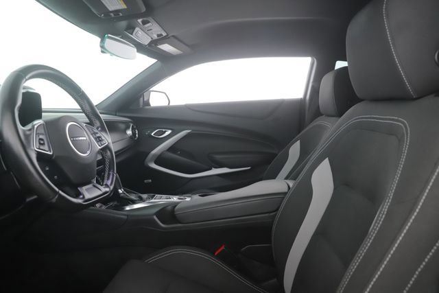 Used 2021 Chevrolet Camaro LT w/ Technology Package image 16