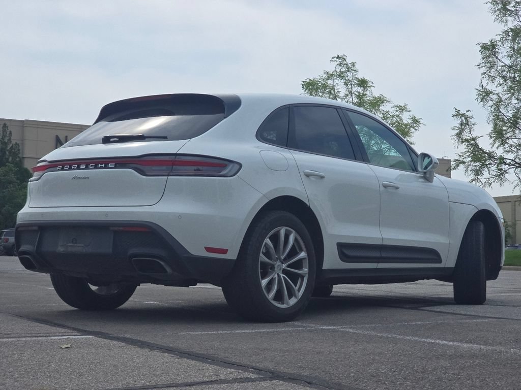 Used 2023 Porsche Macan Turbo AWD/4WD image 11