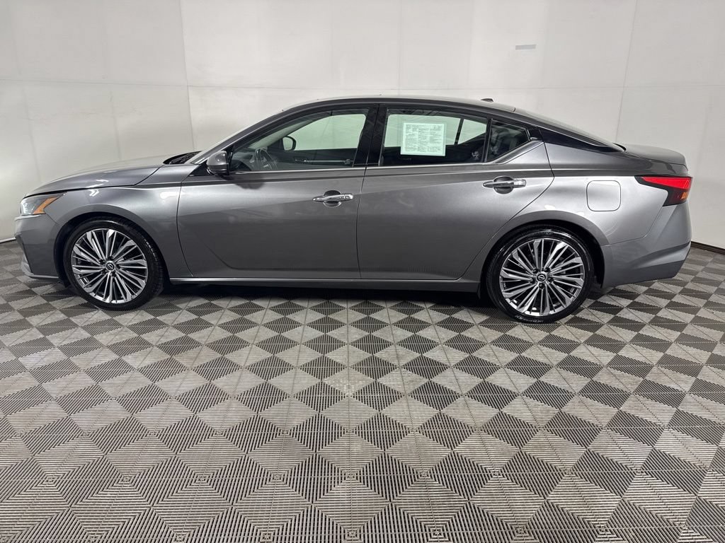 Used 2023 Nissan Altima 2.5 SL FWD image 6