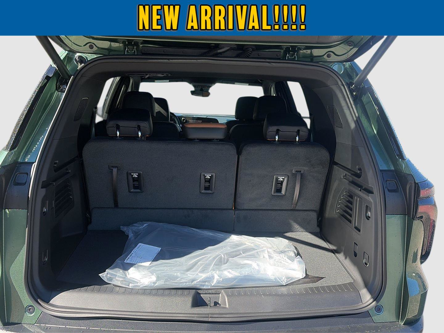 New 2027 Chevrolet Traverse Z71 w/ Enhanced Driving Package AWD/4WD image 11