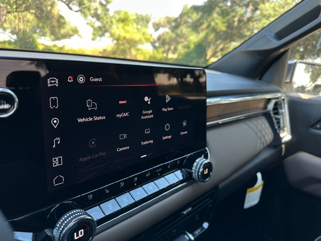 New 2026 GMC Canyon Denali AWD/4WD image 18