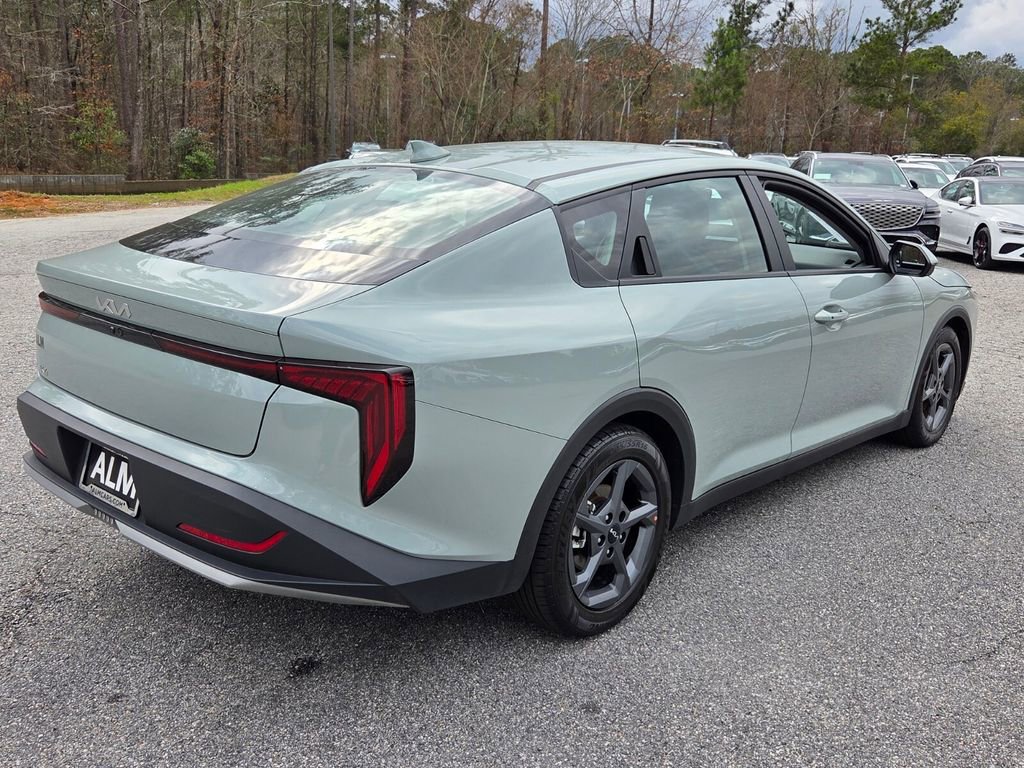 Used 2025 Kia K4 LXS image 12