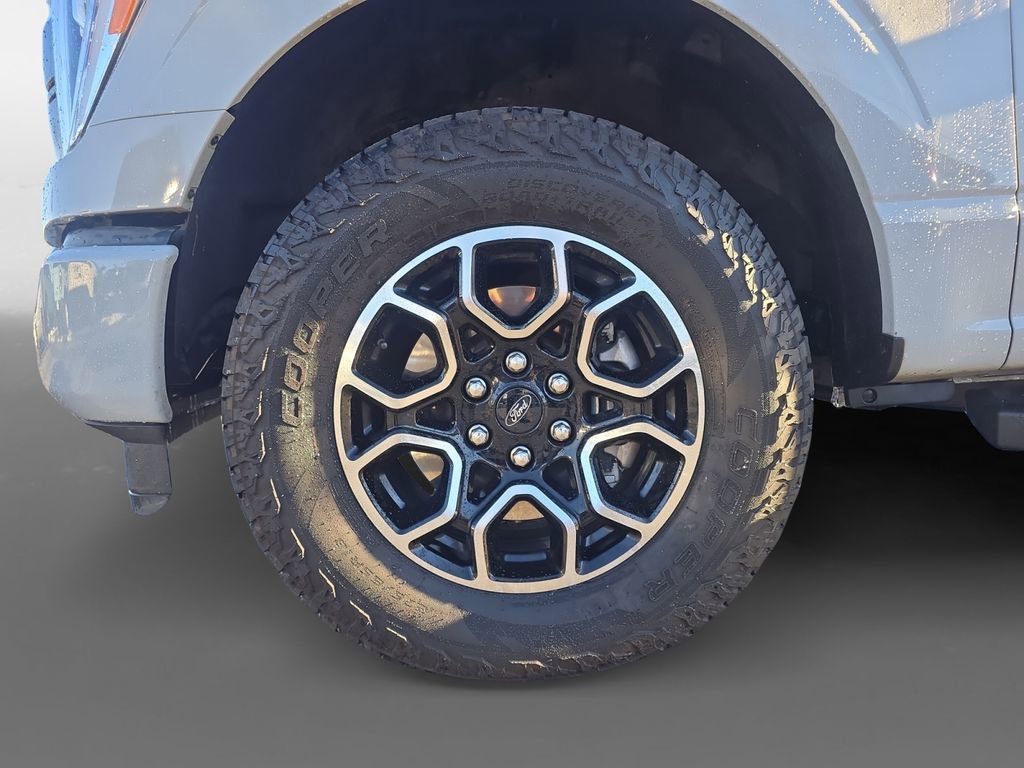 Used 2023 Ford F150 Lariat w/ Max Trailer Tow Package image 16