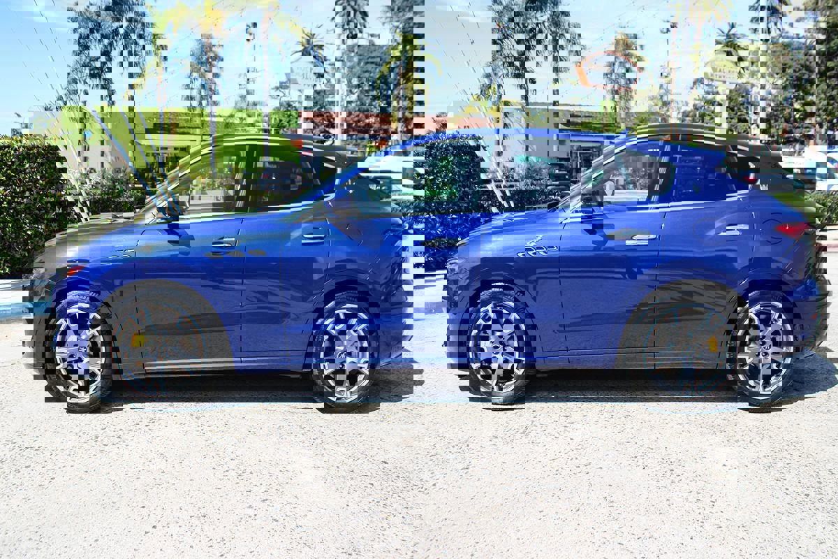 Used 2023 Maserati Levante GT image 2