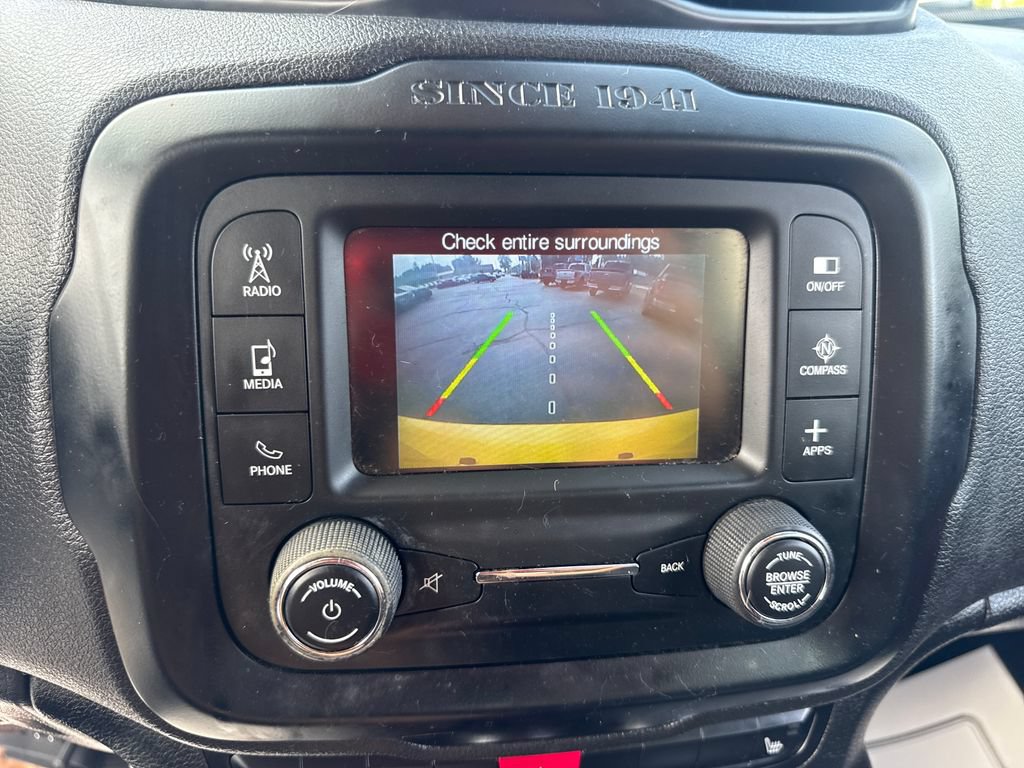 Used 2016 Jeep Renegade Trailhawk w/ Cold Weather Group AWD/4WD image 31